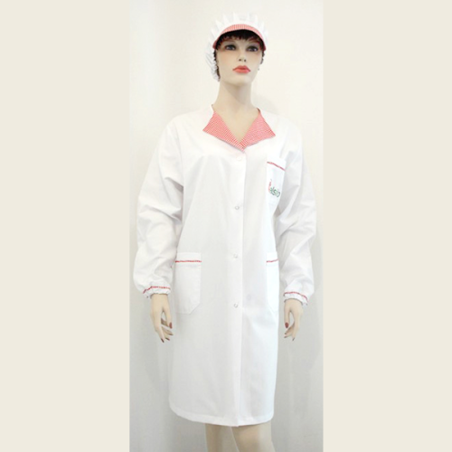 Bata Senhora s/gola, c/virados decorativos, abertura frontal c/mola, elástico nos punhos.